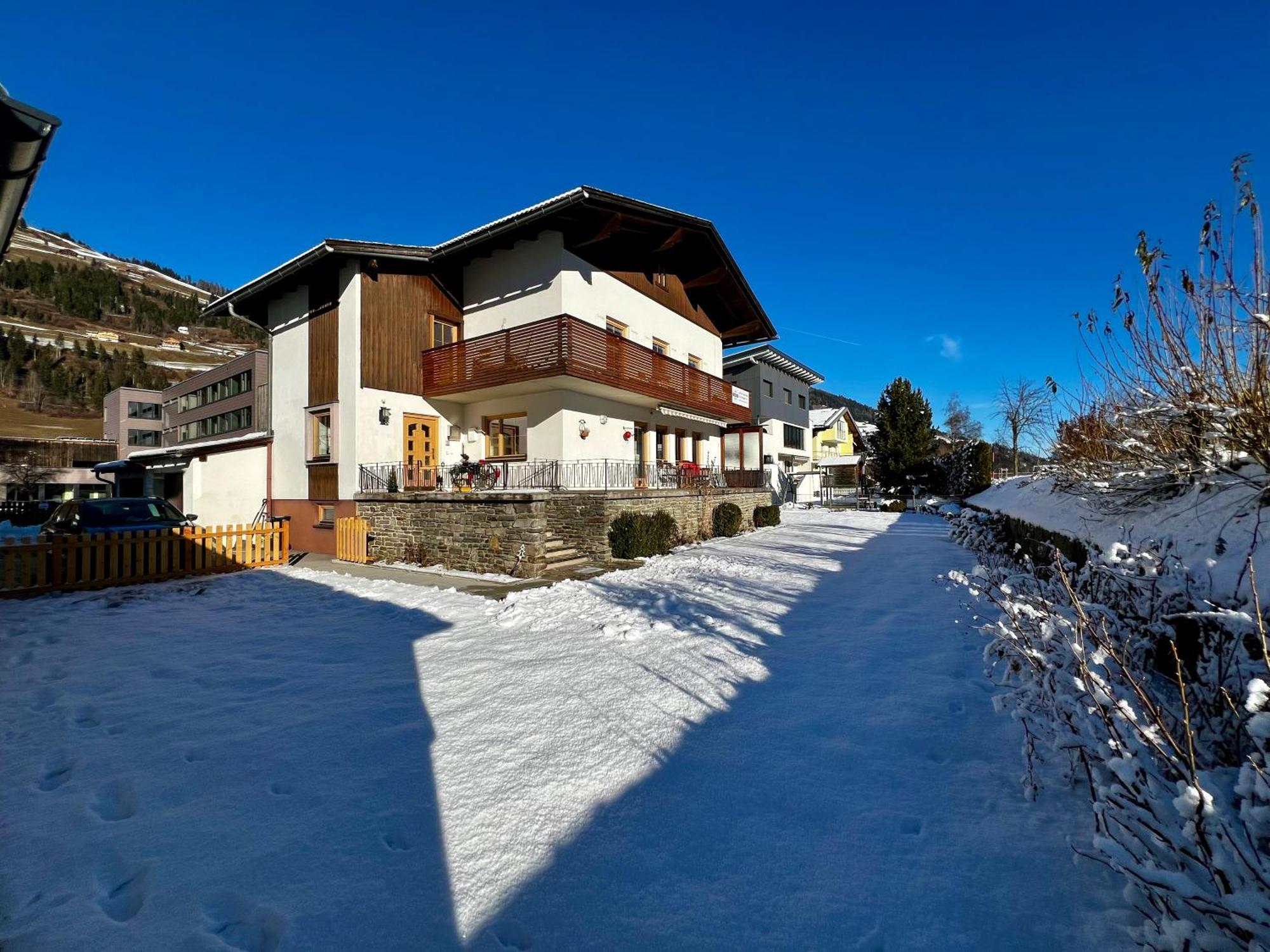 Draublick Sillian Apartment ภายนอก รูปภาพ